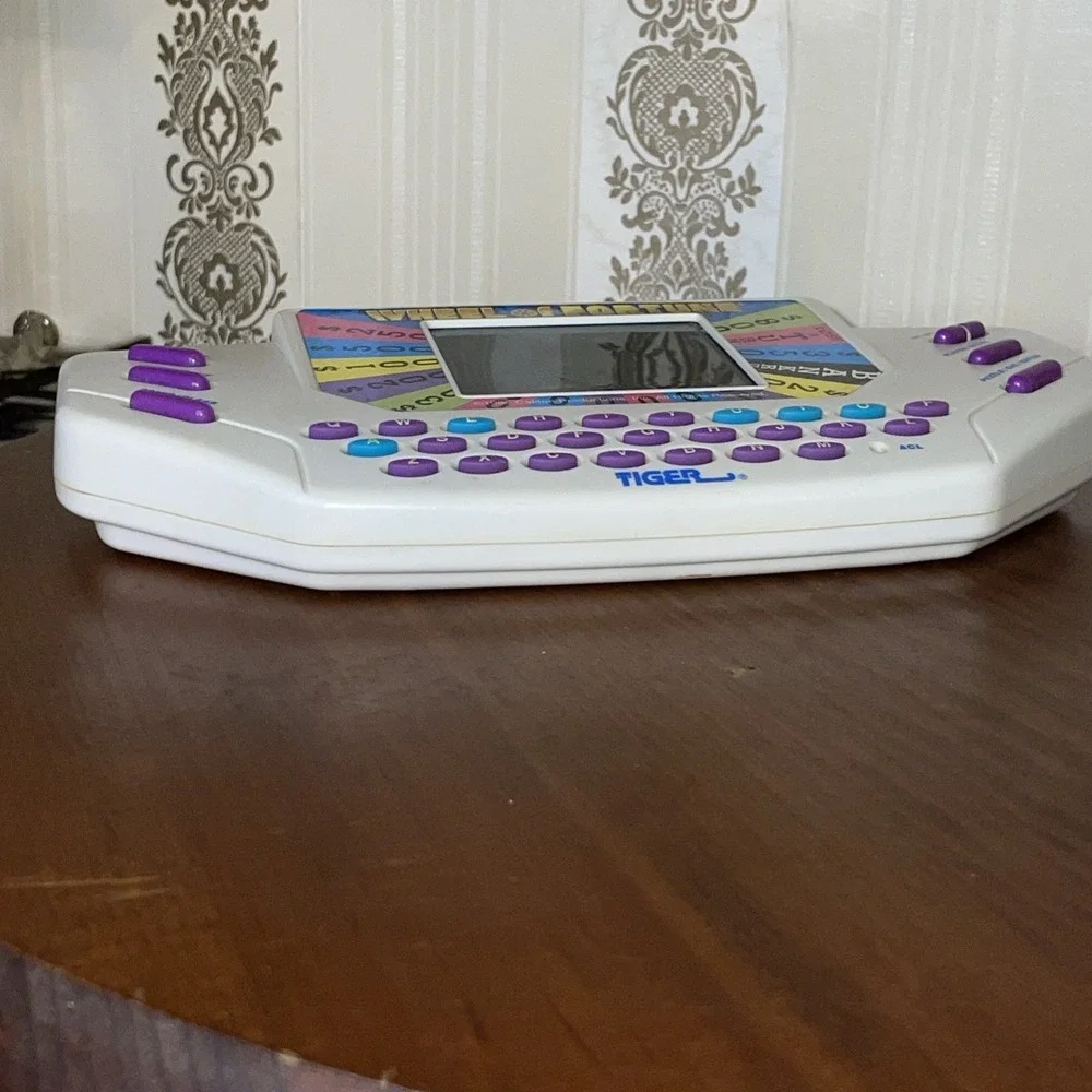 Vintage‎ 1996 Wheel of Fortune Tiger Electronic Handheld Game #8 Cartridge Works
